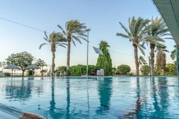 כפר נופש קלי"ה ים המלח Hotel Kalia Eksteriør billede